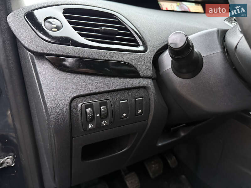 Минивэн Renault Grand Scenic 2011 в Ивано-Франковске