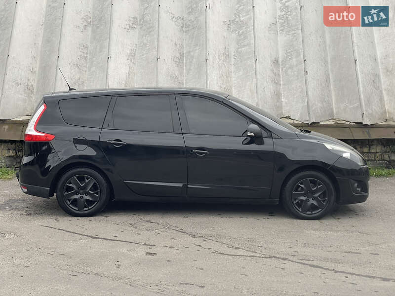 Минивэн Renault Grand Scenic 2011 в Ровно