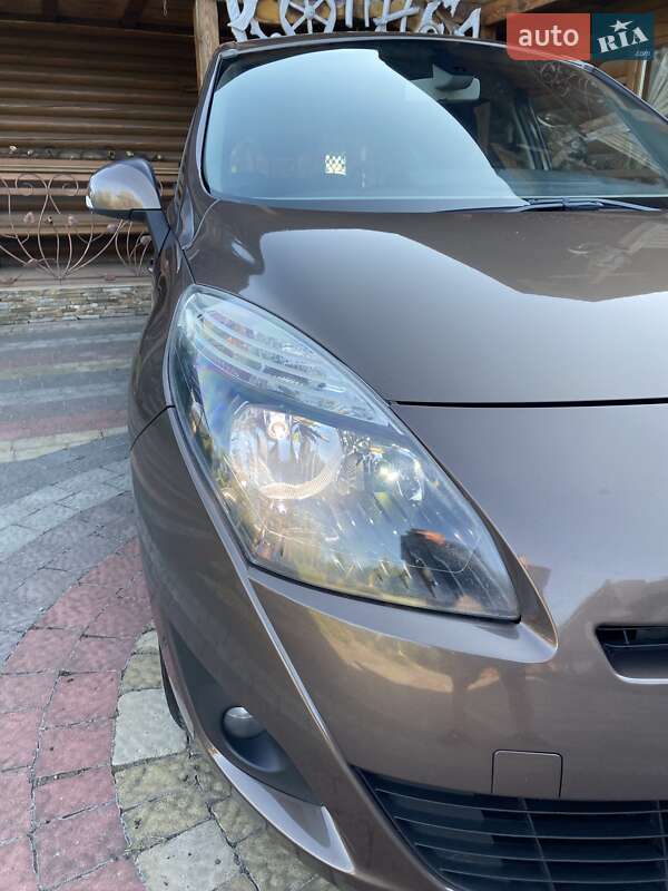 Минивэн Renault Grand Scenic 2010 в Львове