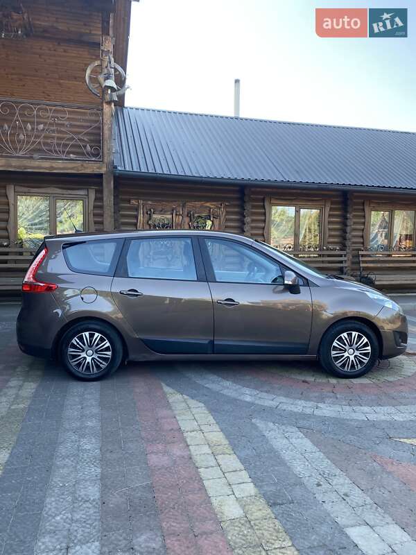 Минивэн Renault Grand Scenic 2010 в Львове
