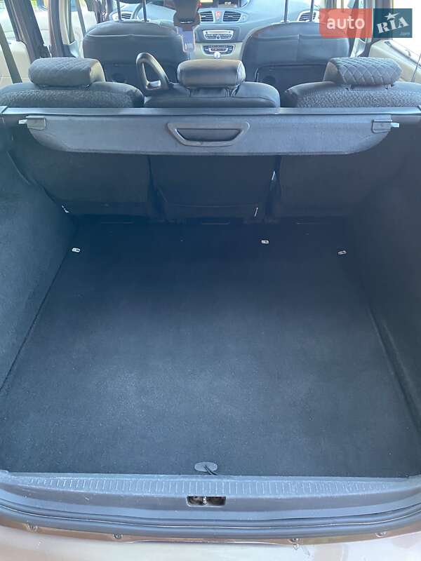 Минивэн Renault Grand Scenic 2010 в Львове