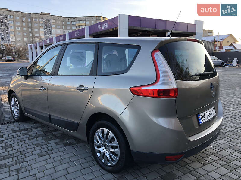 Минивэн Renault Grand Scenic 2012 в Ровно