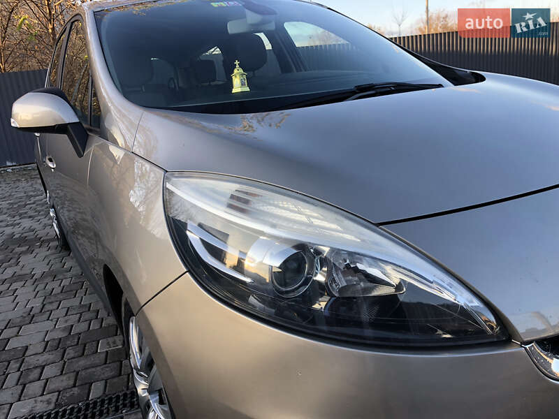 Минивэн Renault Grand Scenic 2012 в Ровно
