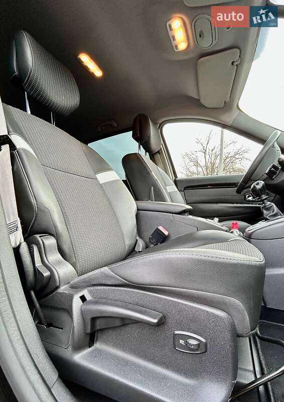 Мінівен Renault Grand Scenic 2012 в Полтаві фото 14 Мінівен Renault Grand Scenic 2012 в Полтаві