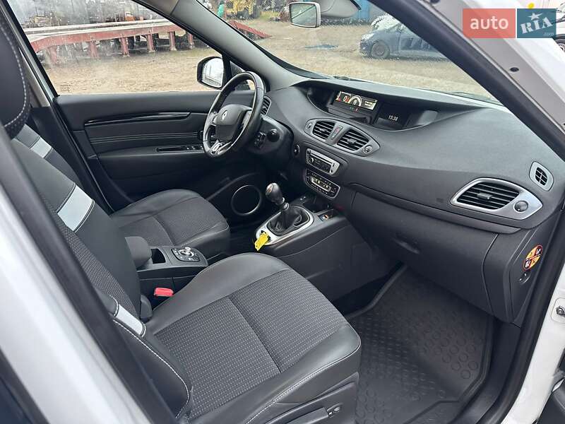 Мінівен Renault Grand Scenic 2016 в Нововолинську