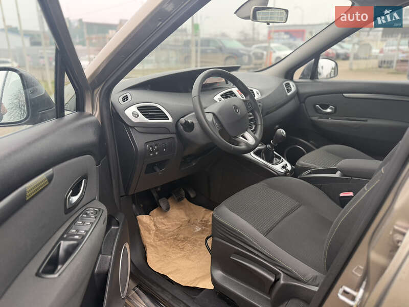 Минивэн Renault Grand Scenic 2010 в Ровно фото 23 Минивэн Renault Grand Scenic 2010 в Ровно