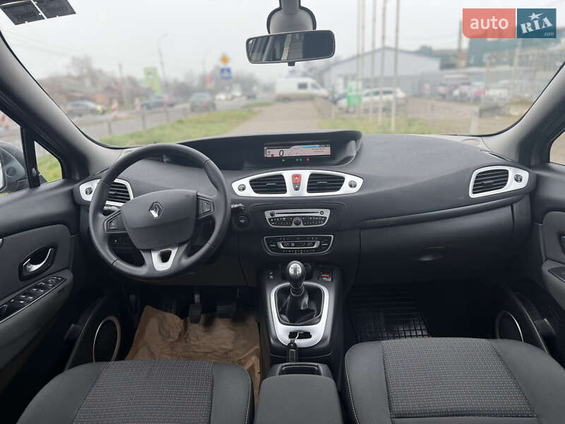 Минивэн Renault Grand Scenic 2010 в Ровно фото 46 Минивэн Renault Grand Scenic 2010 в Ровно