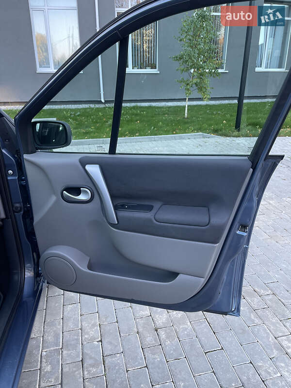 Мінівен Renault Grand Scenic 2008 в Луцьку фото 29 Мінівен Renault Grand Scenic 2008 в Луцьку