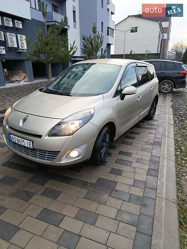 Renault Grand Scenic 2010 Renault Grand Scenic 2010