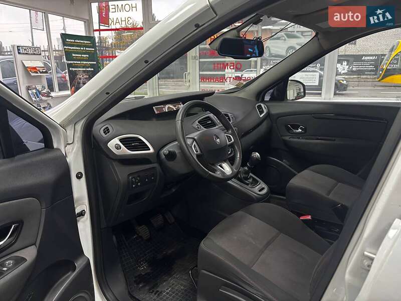 Мінівен Renault Grand Scenic 2012 в Києві фото 31 Мінівен Renault Grand Scenic 2012 в Києві