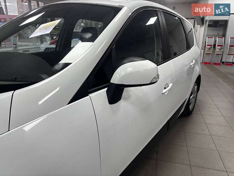 Мінівен Renault Grand Scenic 2012 в Києві фото 15 Мінівен Renault Grand Scenic 2012 в Києві