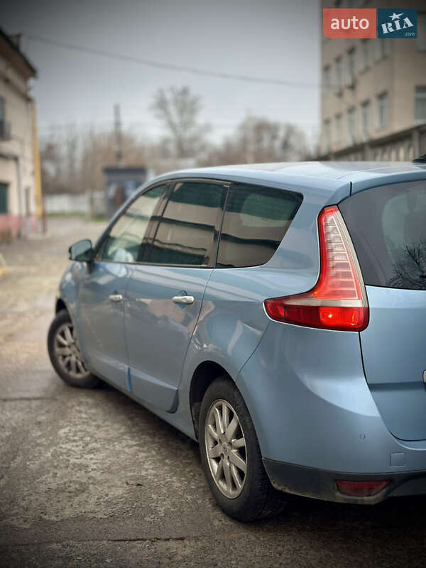Минивэн Renault Grand Scenic 2011 в Киеве