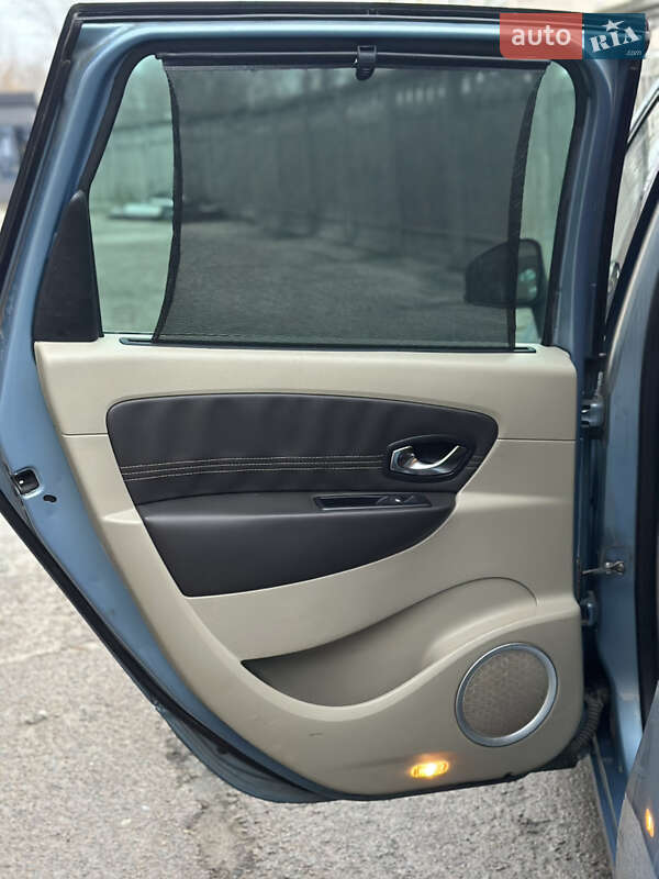 Минивэн Renault Grand Scenic 2011 в Киеве