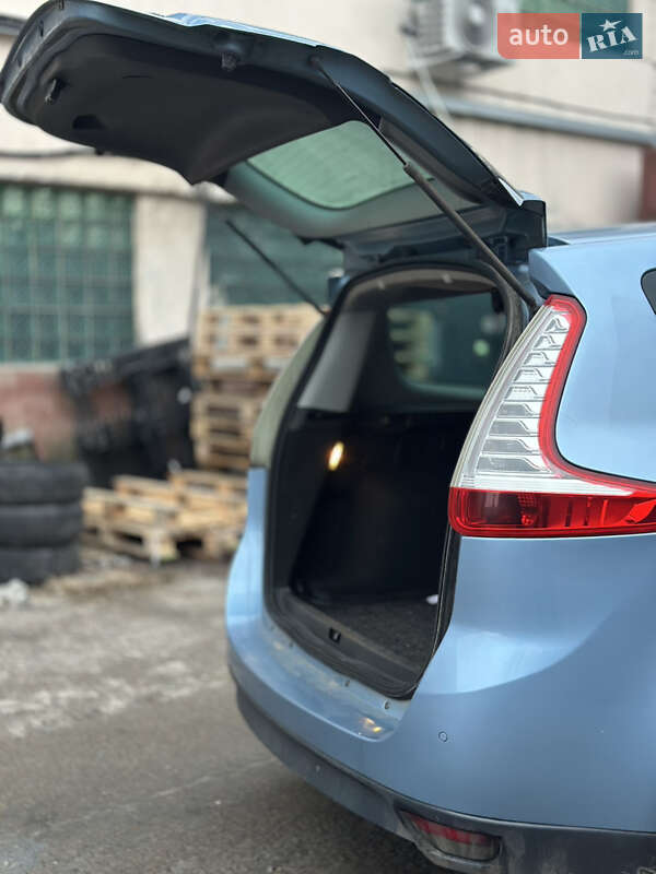 Минивэн Renault Grand Scenic 2011 в Киеве