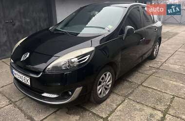 Минивэн Renault Grand Scenic 2013 в Пулинах
