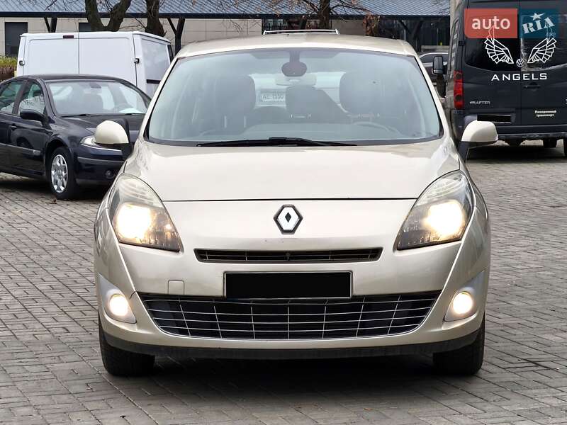 Минивэн Renault Grand Scenic 2009 в Днепре