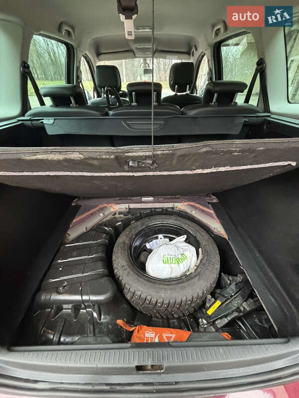 Минивэн Renault Grand Scenic 2013 в Ивано-Франковске фото 25 Минивэн Renault Grand Scenic 2013 в Ивано-Франковске