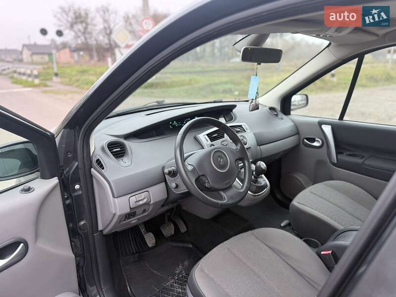 Минивэн Renault Grand Scenic 2009 в Ромнах фото 8 Минивэн Renault Grand Scenic 2009 в Ромнах