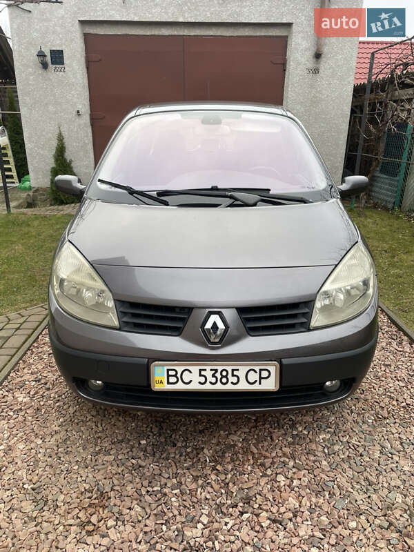Renault Grand Scenic 2004