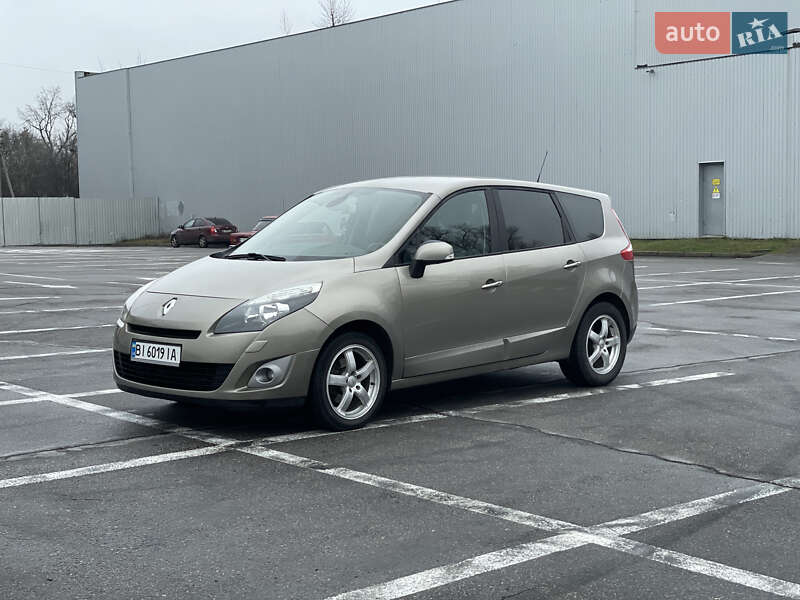Renault Grand Scenic 2011
