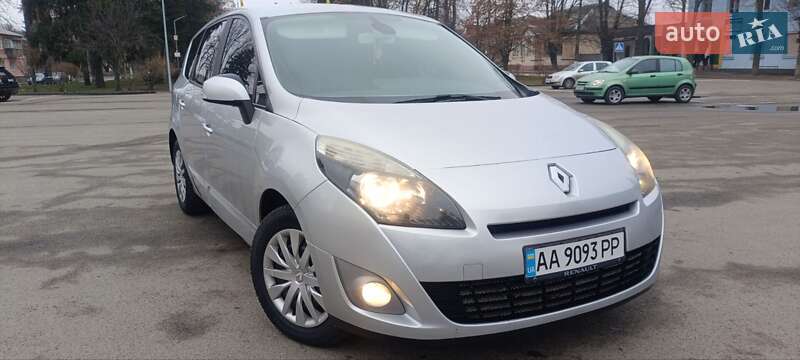 Минивэн Renault Grand Scenic 2011 в Киеве
