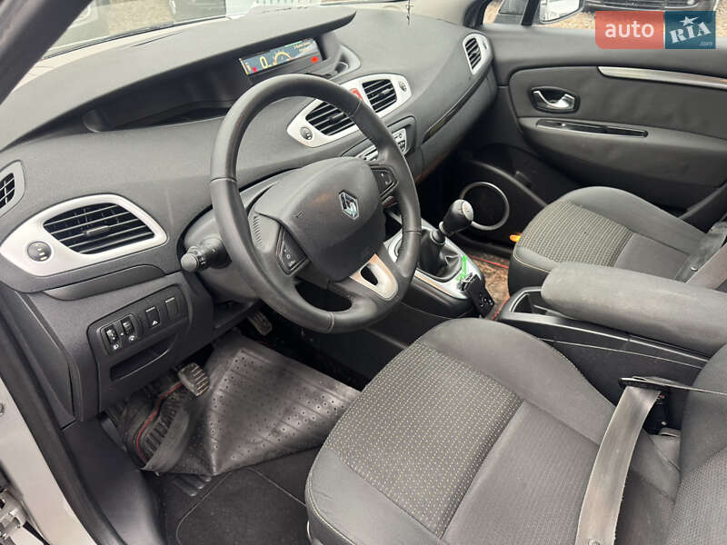 Минивэн Renault Grand Scenic 2011 в Староконстантинове
