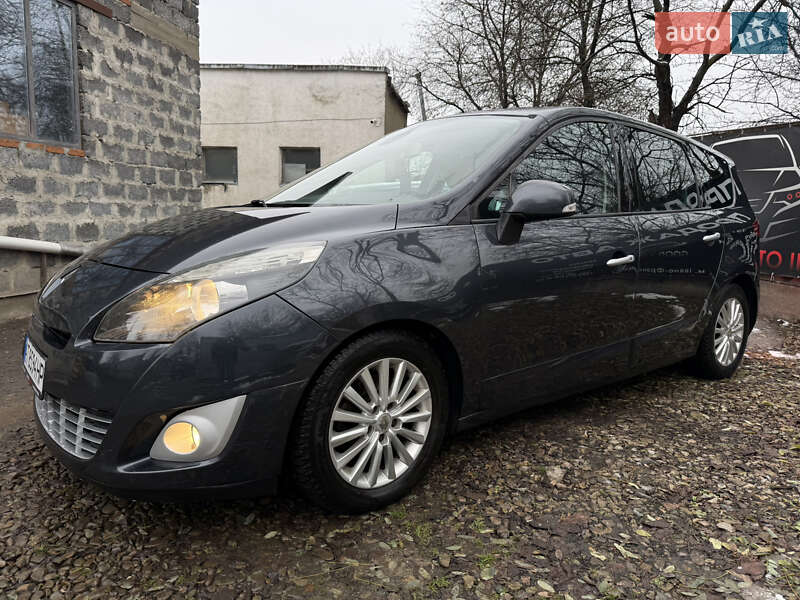 Минивэн Renault Grand Scenic 2011 в Ивано-Франковске