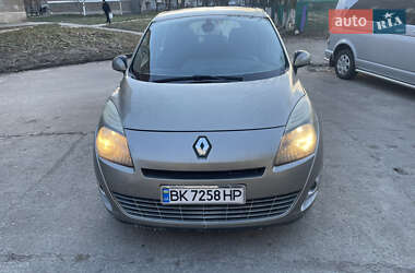 Минивэн Renault Grand Scenic 2010 в Вараше