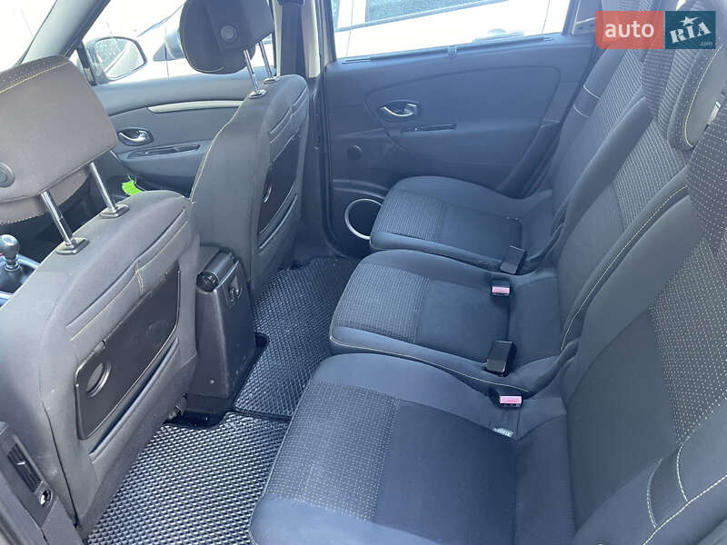 Минивэн Renault Grand Scenic 2010 в Вараше