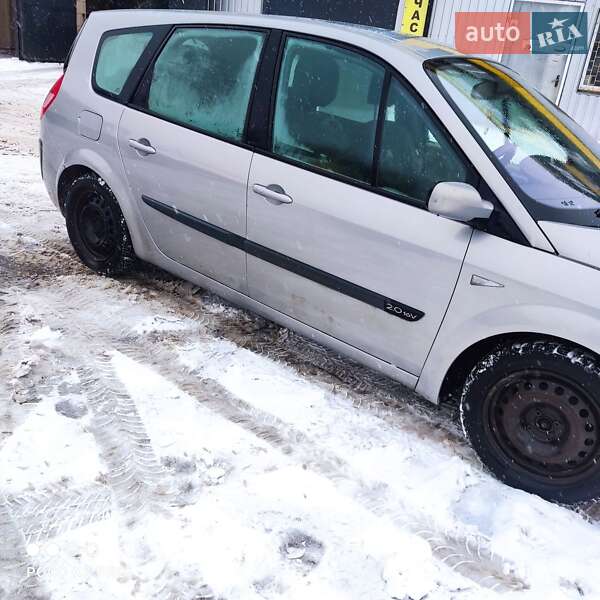Renault Grand Scenic 2004