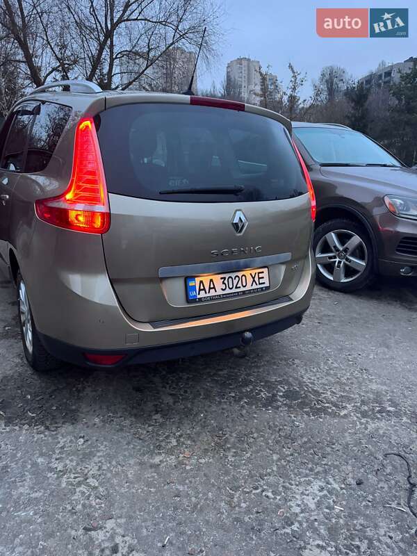 Минивэн Renault Grand Scenic 2013 в Киеве