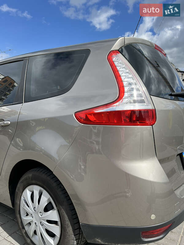 Минивэн Renault Grand Scenic 2011 в Ивано-Франковске