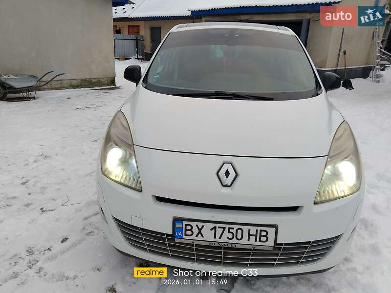 Renault Grand Scenic 2011