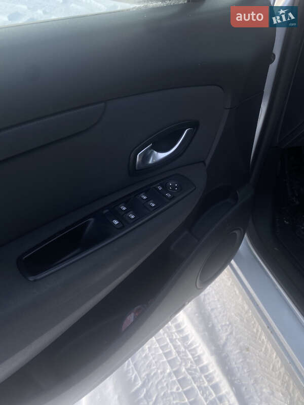 Минивэн Renault Grand Scenic 2009 в Львове фото 8 Минивэн Renault Grand Scenic 2009 в Львове