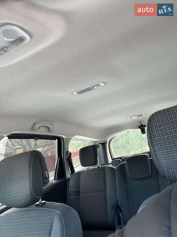 Мінівен Renault Grand Scenic 2009 в Луцьку фото 17 Мінівен Renault Grand Scenic 2009 в Луцьку