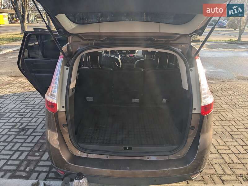 Минивэн Renault Grand Scenic 2011 в Ужгороде