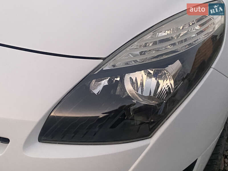 Мінівен Renault Grand Scenic 2009 в Кіцмані