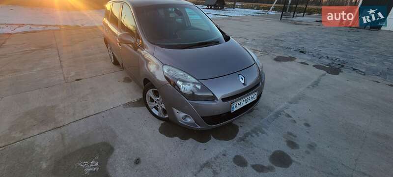 Renault Grand Scenic 2011