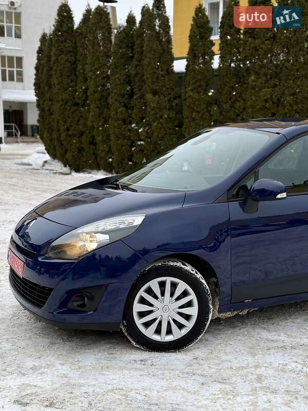 Минивэн Renault Grand Scenic 2010 в Киеве