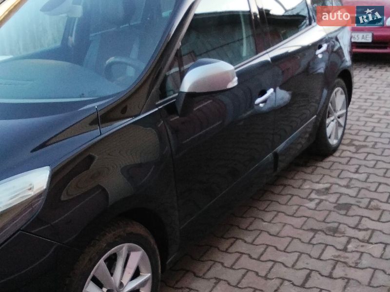 Минивэн Renault Grand Scenic 2010 в Сумах