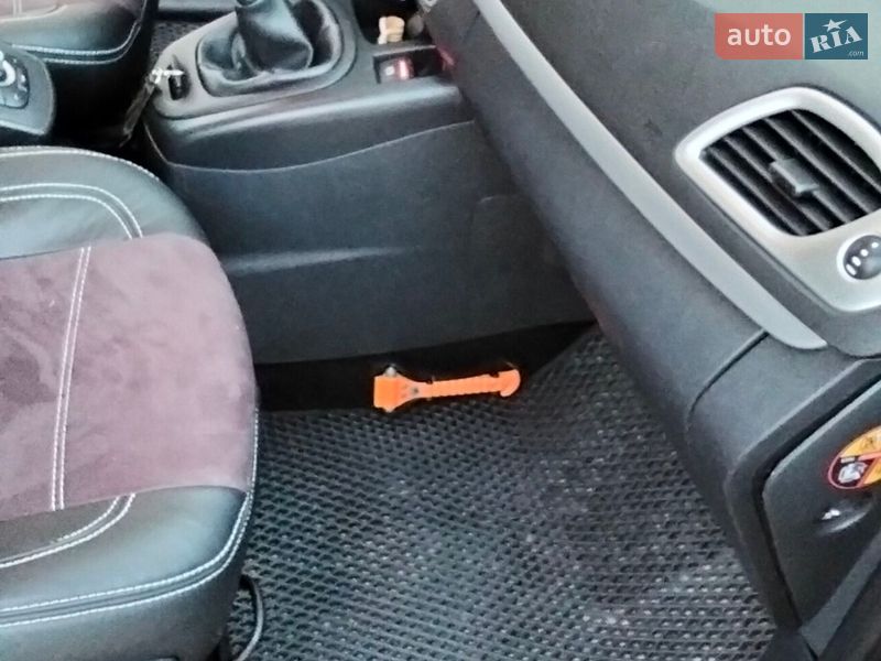 Минивэн Renault Grand Scenic 2010 в Сумах