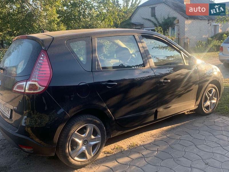 Renault Grand Scenic 2011