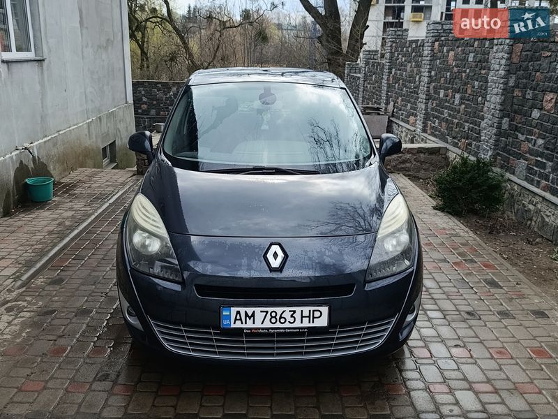 Renault Grand Scenic 2011