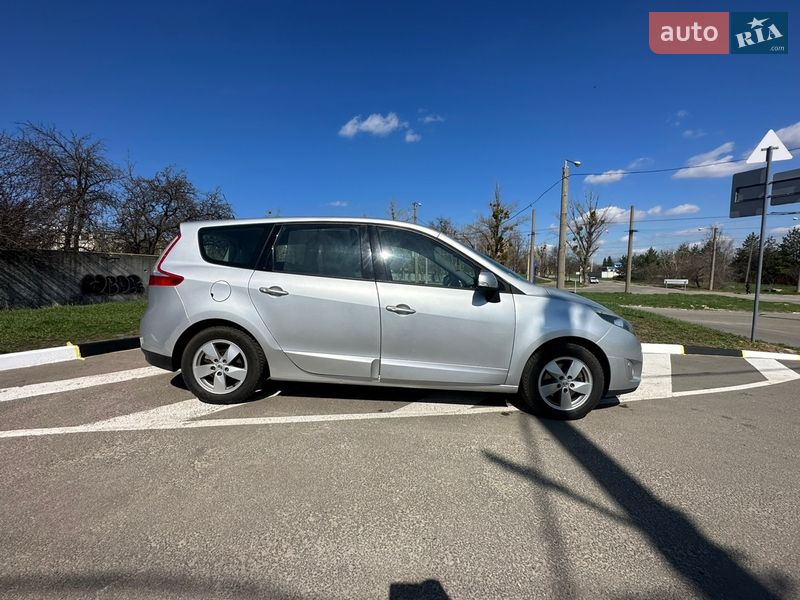 Минивэн Renault Grand Scenic 2010 в Харькове