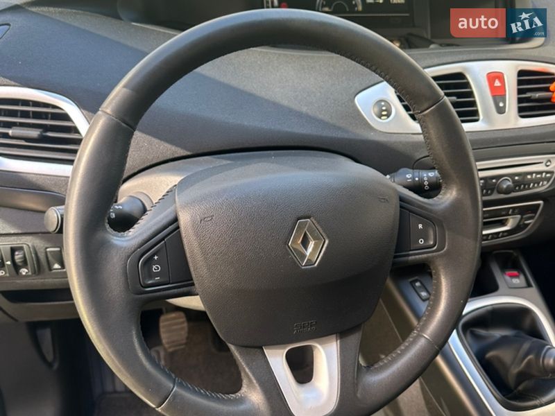 Минивэн Renault Grand Scenic 2010 в Харькове