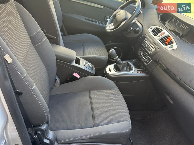 Минивэн Renault Grand Scenic 2010 в Харькове