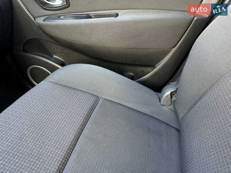 Минивэн Renault Grand Scenic 2010 в Харькове