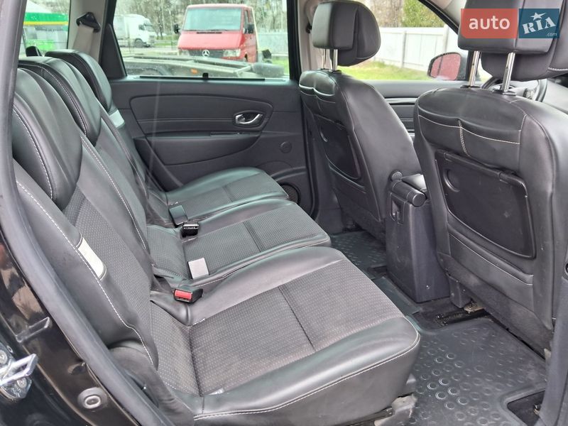 Минивэн Renault Grand Scenic 2013 в Новояворовске