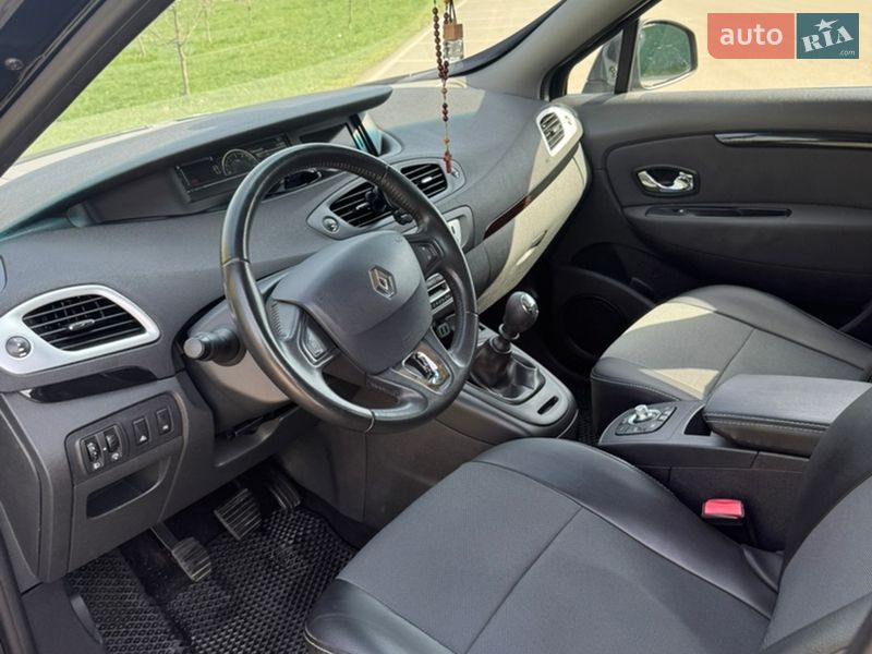 Минивэн Renault Grand Scenic 2013 в Ивано-Франковске