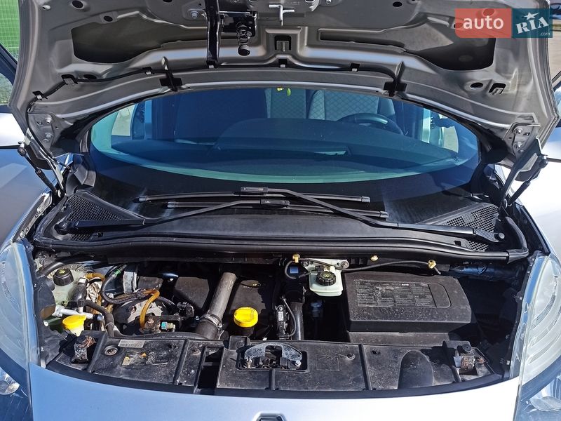 Минивэн Renault Grand Scenic 2010 в Ивано-Франковске